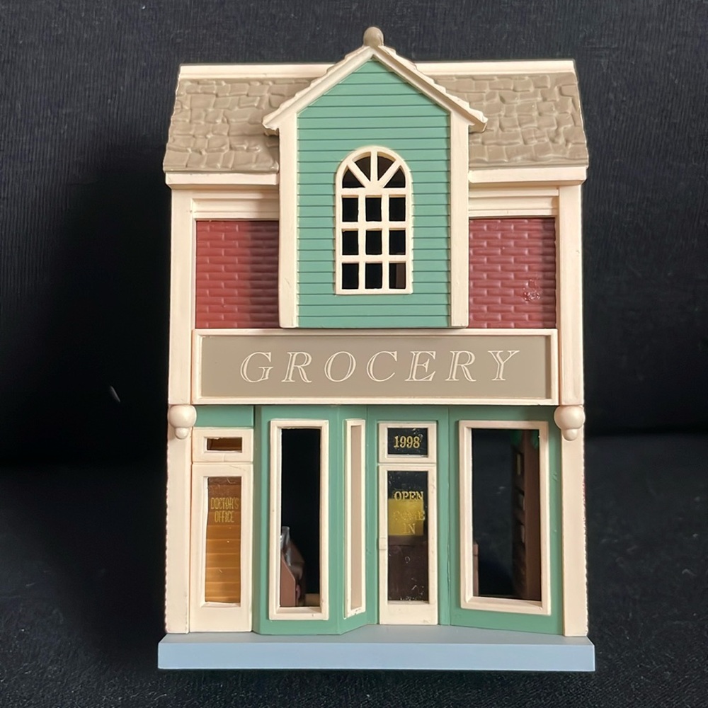 Hallmark Nostalgic Houses and Shops 1998